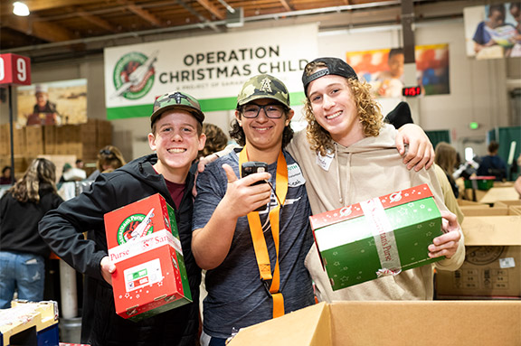 Cooper Employees Pack 100 Operation Christmas Child Shoeboxes to Bless  Children Across the World During the Holidays - Cooper Electric